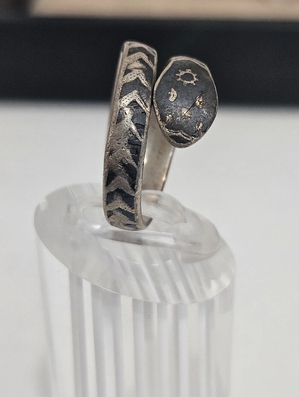 Sterling Silver Native Style Coiled Snake Wrap Ring Oxidized 925 Vintage Chevron